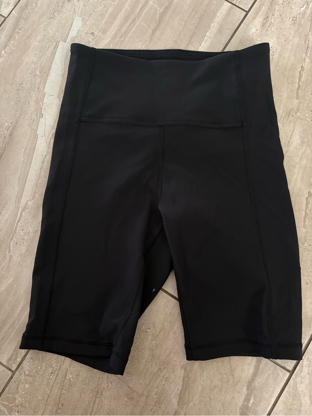 Lululemon size 4 shorts